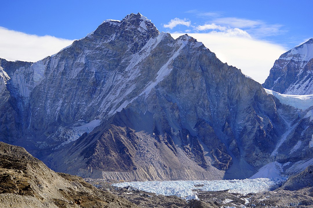 Mount Everest Betiltották az eldobható műanyagok használatát a Mount Everest térségében